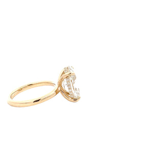 LAB GROWN OVAL & ROUND DIAMONDS 5.36ctw SOLITAIRE RING