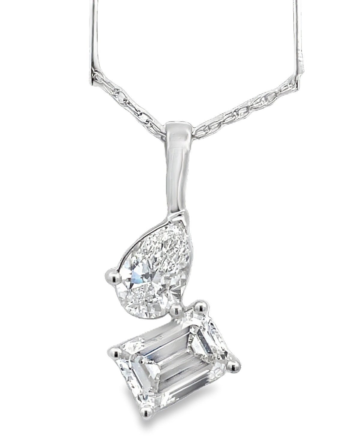 SIGNATURE COLLECTION-LAB GROWN DIAMOND PENDANT